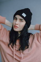Load image into Gallery viewer, Dabin - Silhouette Beanie
