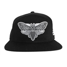 Load image into Gallery viewer, EOTO Cotton Twill Moth Hat - Black
